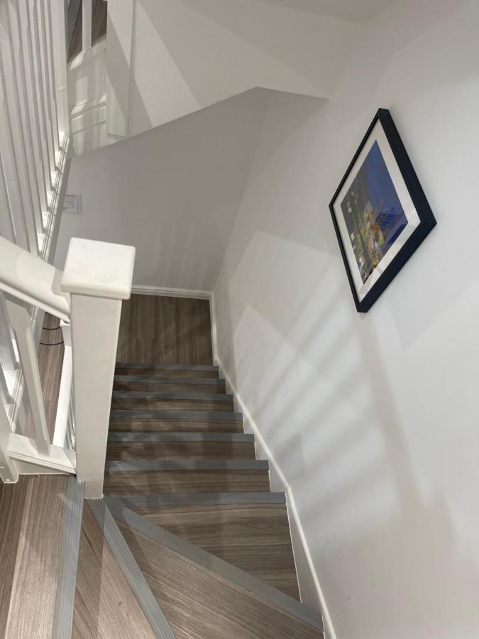 Riverside Premium En Suite Double Room E14 런던 외부 사진